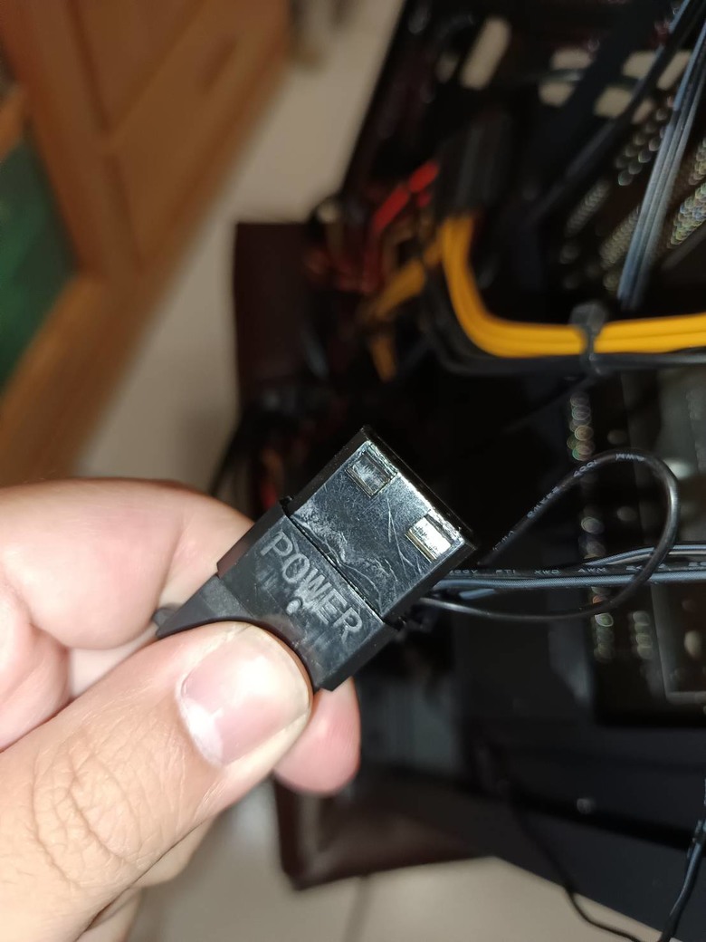 老電腦機殼塔散升級MOTI Mini 鏡之小島 + Z4 Pro Mist 開箱分享