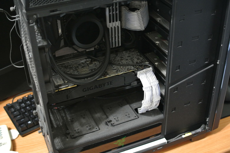 點我看大圖 為了 Razer Chroma 能付出多少的愛 - Razer Chroma ARGB 控制器與自製 Chroma 信仰裝飾燈