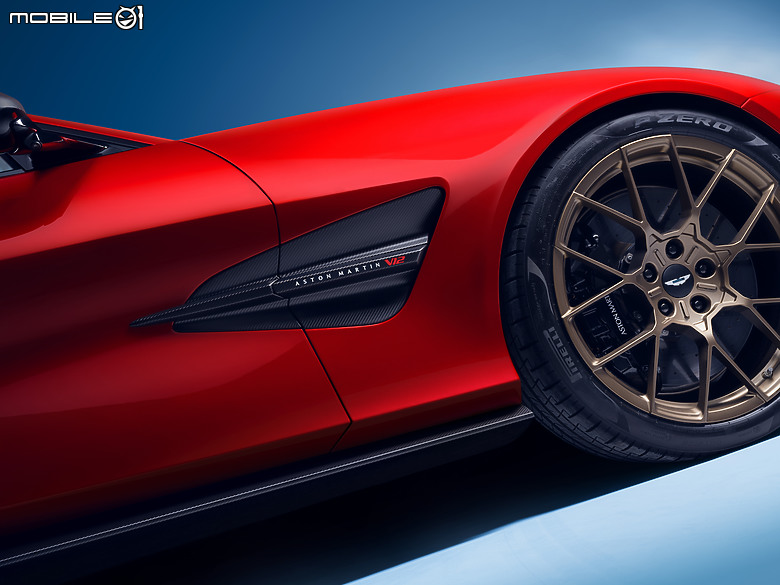 【老大回歸】Aston Martin發表新世代旗艦Vanquish,絕美設計搭配12缸、835ps強大動力!