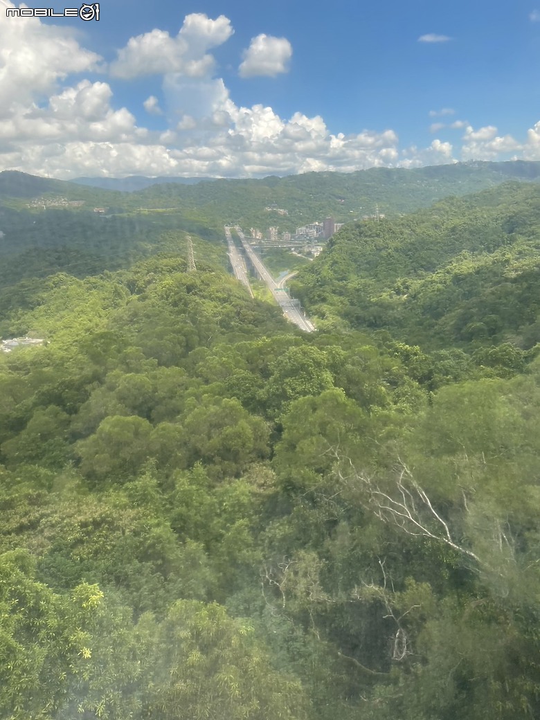 點我看大圖 探索高空與風景的交織—貓空水晶車廂之旅