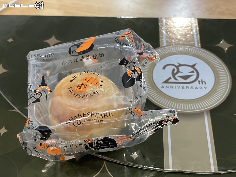 點我看大圖 驚艷味蕾的20週年慶典:Mobile01 x 王鵬傑聯名中秋禮盒開箱