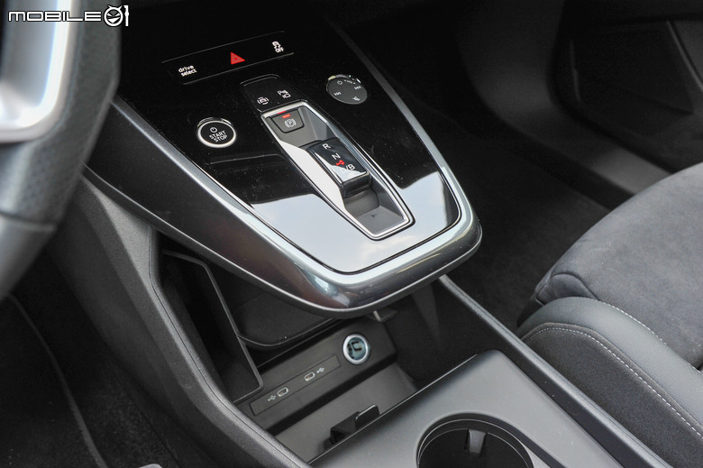 Audi Q4 Sportback e-tron 55 quattro S line 試駕|長距離電耗實測、質感與實用兼具的帥氣電動休旅車!