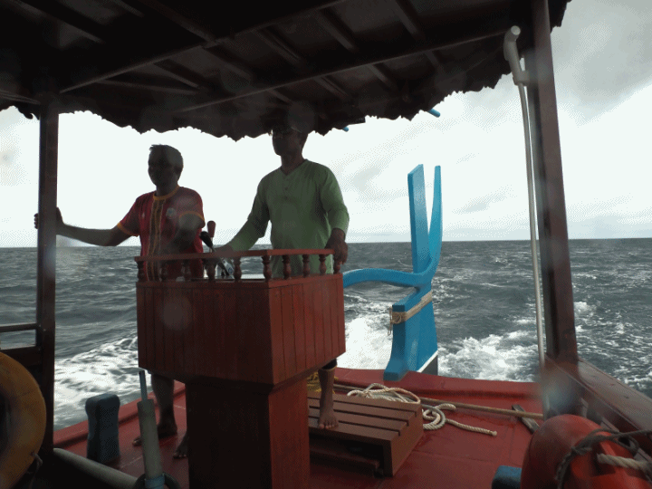 入住The Standard Maldives、碼頭邊珊瑚礁浮潛、出海賞海豚、環礁潟湖體驗 — 赤道三國文化休閒行旅 之 馬爾地夫篇 第一回 潟湖泳池水上屋(Lagoon Overwater Pool Villa)
