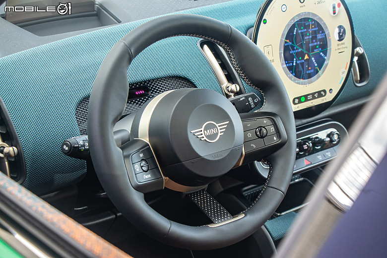 MINI Countryman SE All4 試駕|帶電個性更親民,不是粉絲也動心!
