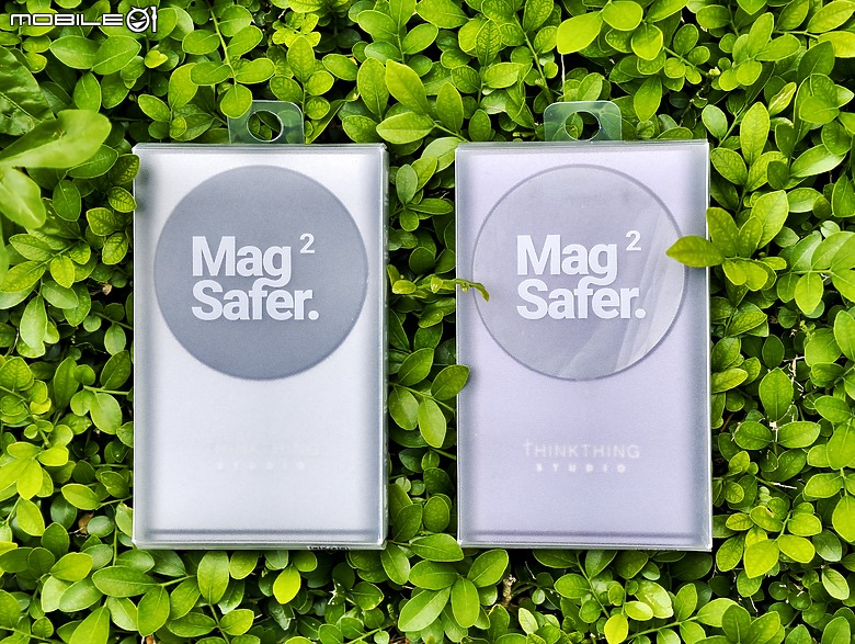 點我看大圖 THINKTHING 雙向磁吸充電組開箱實測 – MagSafe 行動充電器到底有多強?