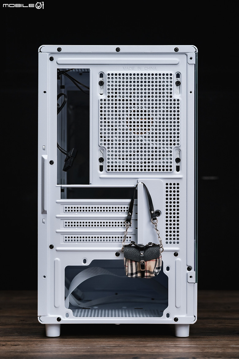 濃縮版海景小套房 darkFlash MOTI Mini 開箱分享