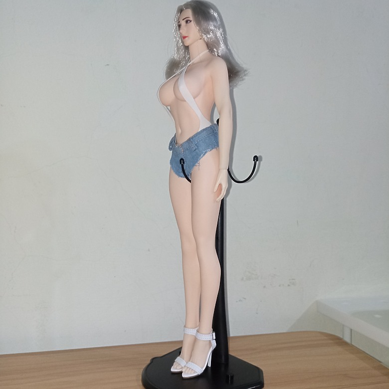 【開箱】Tbleague Phicen S52A 1/6 12吋 全包膠白肌素體可拆腳