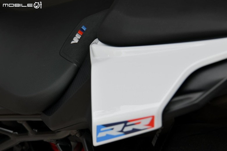 【最後一刻才開箱】菜雞的第一台重機 BMW S1000RR M版(23年式)
