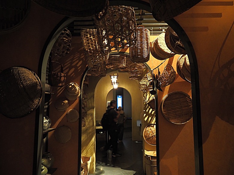 新加坡國家博物院(National Museum of Singapore)、土生華人博物館(Peranakan Museum)、善牧主教座堂(Cathedral of the Good Shepherd)、讚美廣場(CHIJMES Hall),還有地鐵勞明達站附近的土司工坊 — 赤道三國文化休閒行旅 之 新加坡篇 第六回 博物館規劃區(Museum Planning Area)