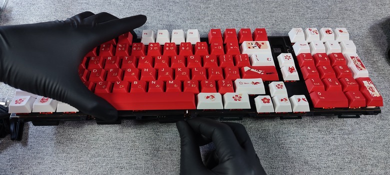 來自花火的歡愉~Qwertykeys QK100 全鋁合金客製化機械鍵盤套件 組裝紀錄一