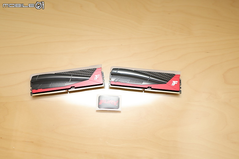 賽車風格限量版 FURY Renegade DDR5 RGB Limited Edition