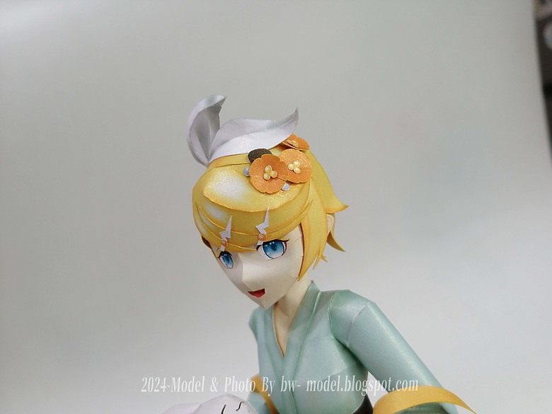 點我看大圖 VOCALOID 鏡音鈴(中秋明月 Ver.) 紙模型 製作