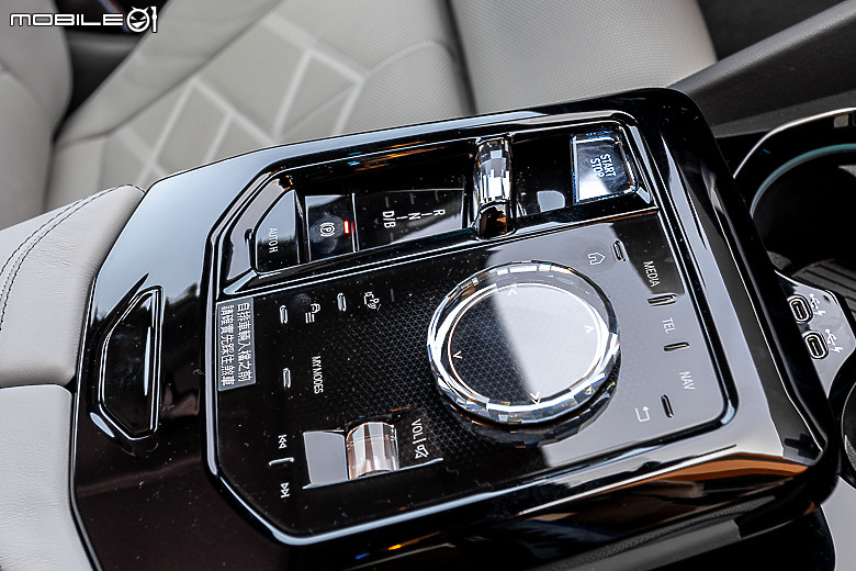 BMW i5 eDrive40 Touring 試駕|有空間有品味,市場唯一純電旅行車!