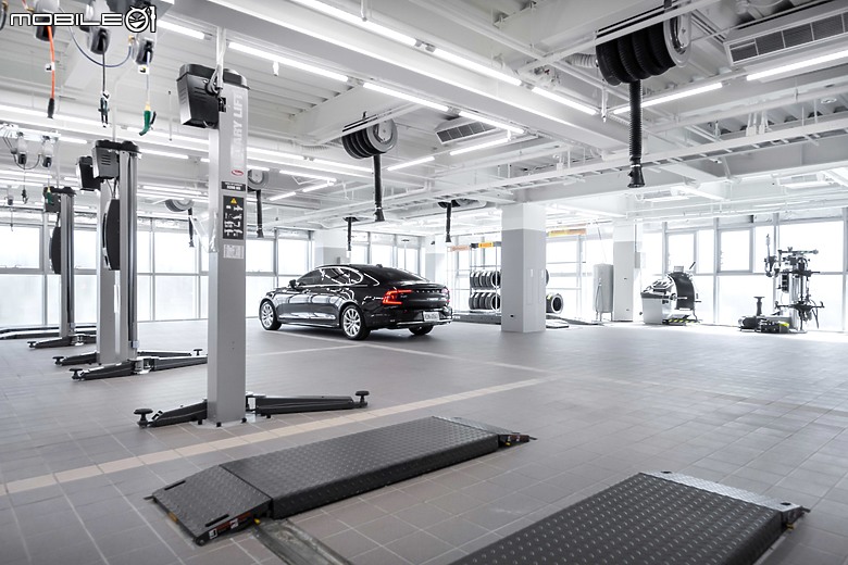 【國內新訊】Volvo 濱江展示暨服務中心開幕,享受北歐悠閒時光搭配機場跑道絕佳景觀!