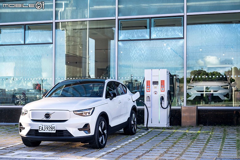 【國內新訊】Volvo 濱江展示暨服務中心開幕,享受北歐悠閒時光搭配機場跑道絕佳景觀!