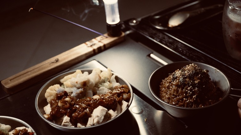 在億萬大別墅裡露營／M&M巧克力創意料理