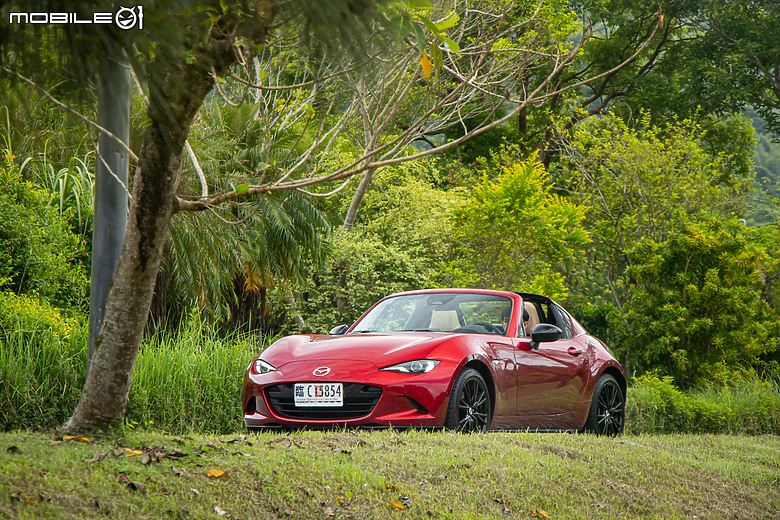 Mazda MX-5 RF 小改款試駕|沒出手排也想買!
