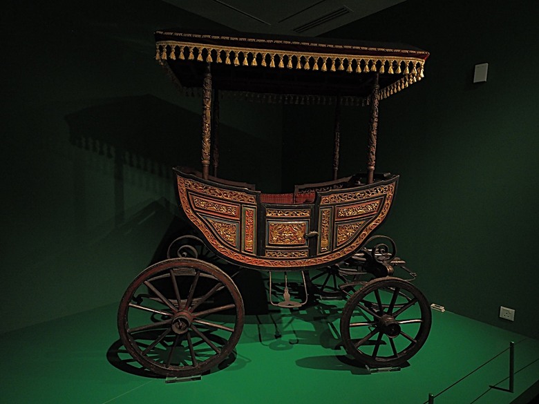 新加坡國家博物院(National Museum of Singapore)、土生華人博物館(Peranakan Museum)、善牧主教座堂(Cathedral of the Good Shepherd)、讚美廣場(CHIJMES Hall)，還有地鐵勞明達站附近的土司工坊 — 赤道三國文化休閒行旅 之 新加坡篇 第六回 博物館規劃區(Museum Planning Area)