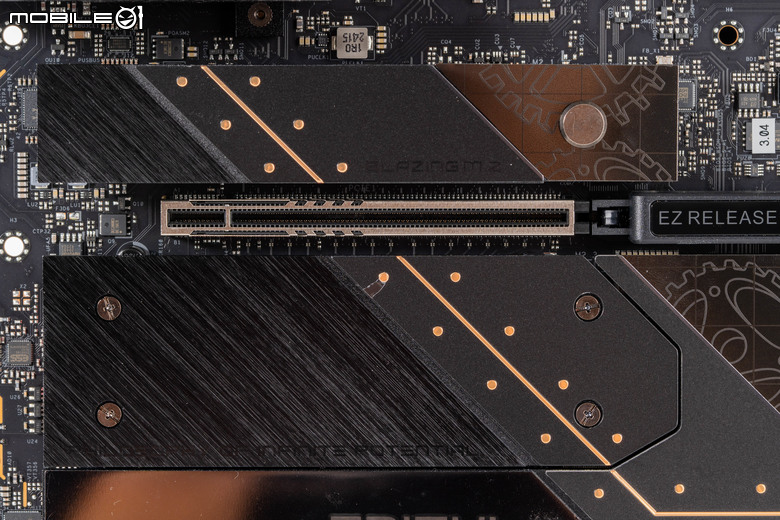 ASRock X870E Taichi 主機板開箱實測 以低調沉穩設計提供強大擴充性能