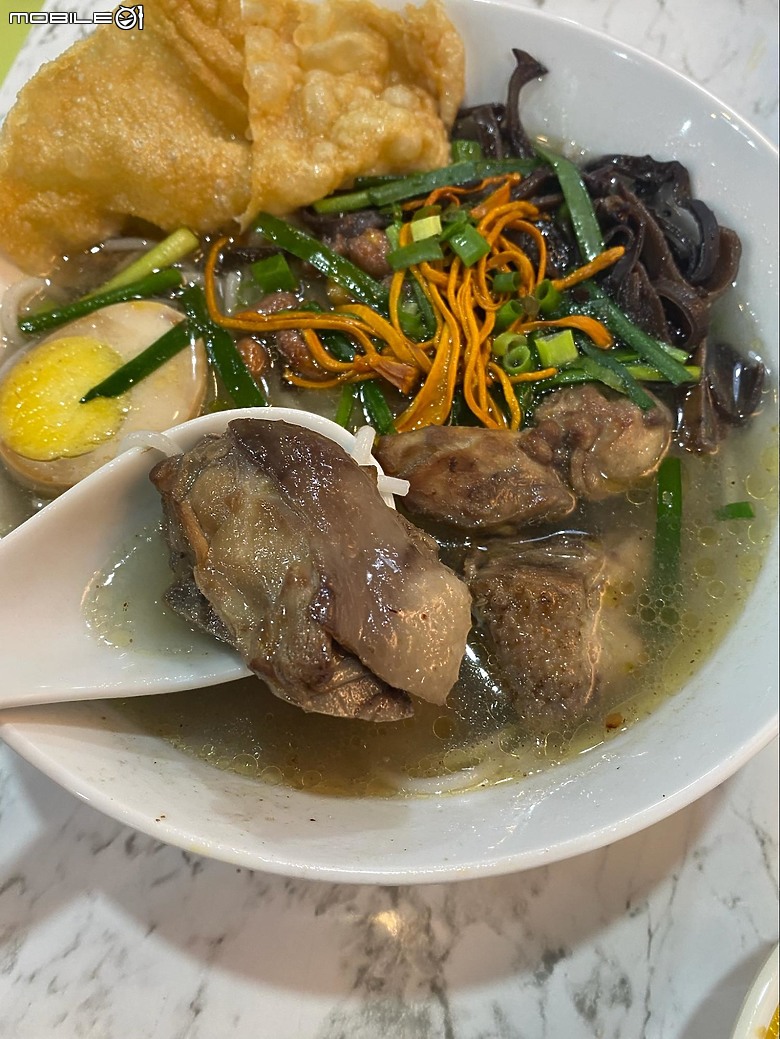 【板橋食記 】板橋超正宗的雲川料理，鷄小二烏雞米線，四川特色料理