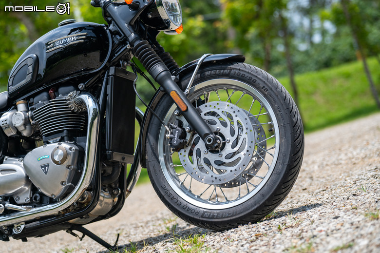 TRIUMPH Bonneville T120 試駕｜何謂經典？我就是經典！