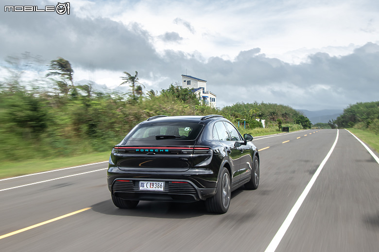 Porsche Macan 純電大改款試駕｜重新定義純電休旅的操控天花板！