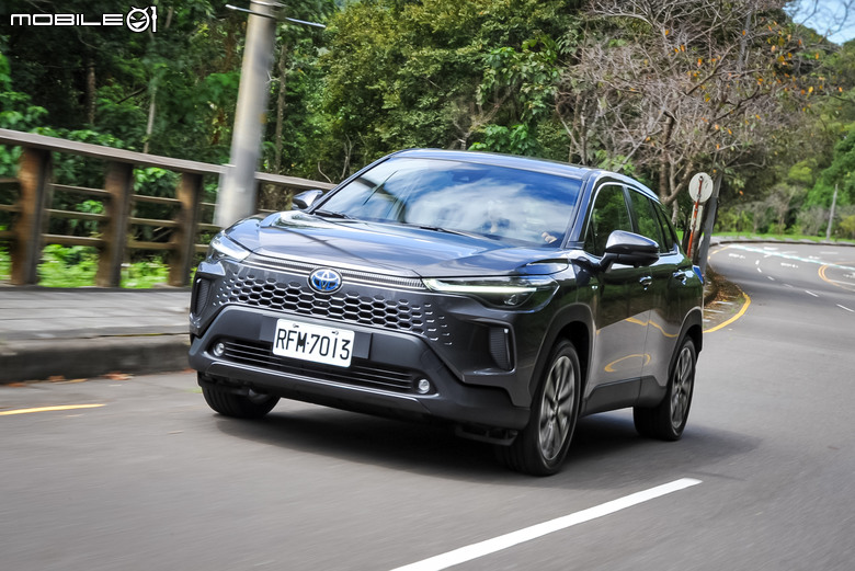 Toyota Corolla Cross 油電旗艦版試駕|內外的小地方升級、繼續成就神車的地位!