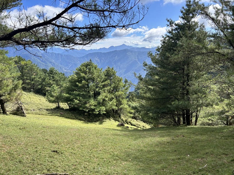 登麟趾山 朝聖台灣之巔玉山