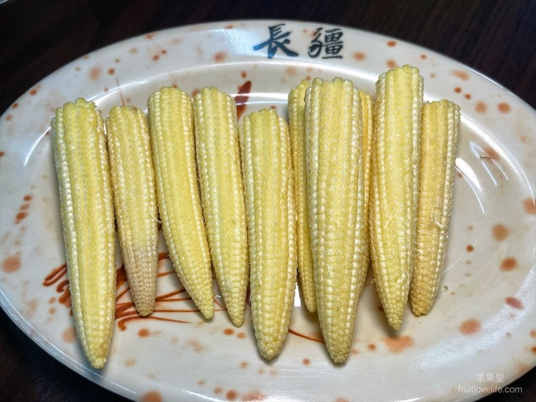 點我看大圖 炭燒羊肉爐火鍋,湯頭好喝,羊肉肉質軟嫩,秋冬進補、聚餐好地方