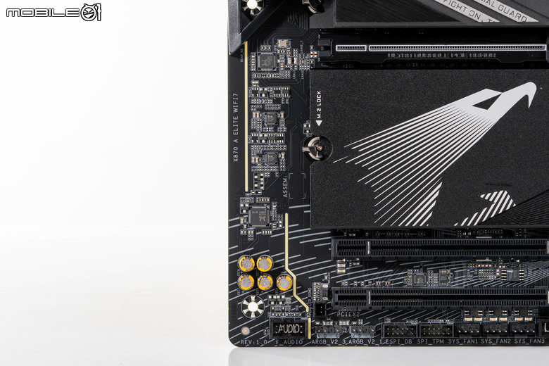 技嘉 X870 AORUS ELITE WiFi 7 主機板開箱實測 在低調外觀設計下提供更多性能潛力平台選擇