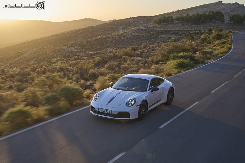 【國內新訊】Porsche 911再添新成員Carrera T,輕量、手排、報價777萬元起!