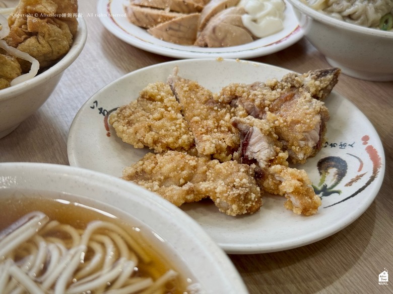 高雄鹽埕｜黑乾溫州餛飩大王＿鹽埕早市內經典老店／好不好吃試一次就知道