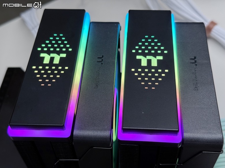 星辰繽紛燈效！雙塔散熱器 TT ASTRIA 600 ARGB