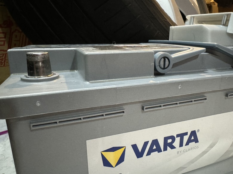 知名購物網站買德國製造VARTA AGM 電池