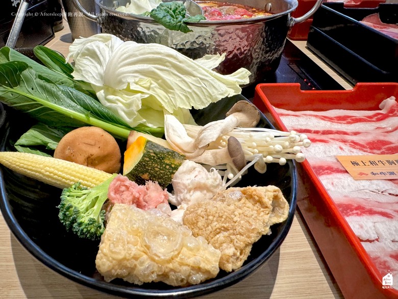 點我看大圖 高雄前鎮|和牛涮日式放題鍋物夢時代店_王品集團和牛火鍋吃到飽