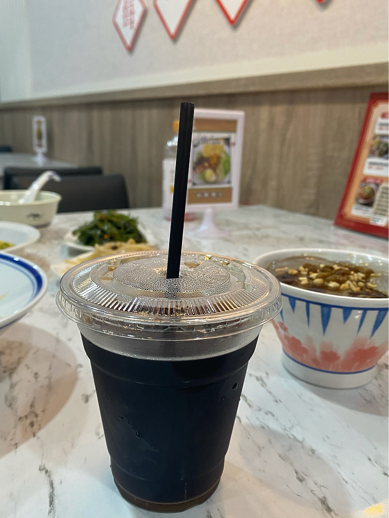 【板橋食記 】板橋超正宗的雲川料理，鷄小二烏雞米線，四川特色料理