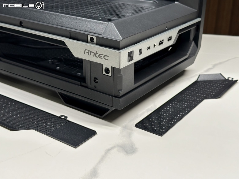 無光黑色信仰貓頭鷹 ft. Antec C7 ARGB