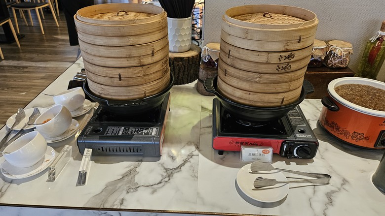 我們家的兩天一夜宜蘭行 - 宜蘭市農會超好買 / 羅東祥瑞渡小月餐廳 / 靜候Pizza / 綠舞國際觀光飯店 / 巧晏魚坊