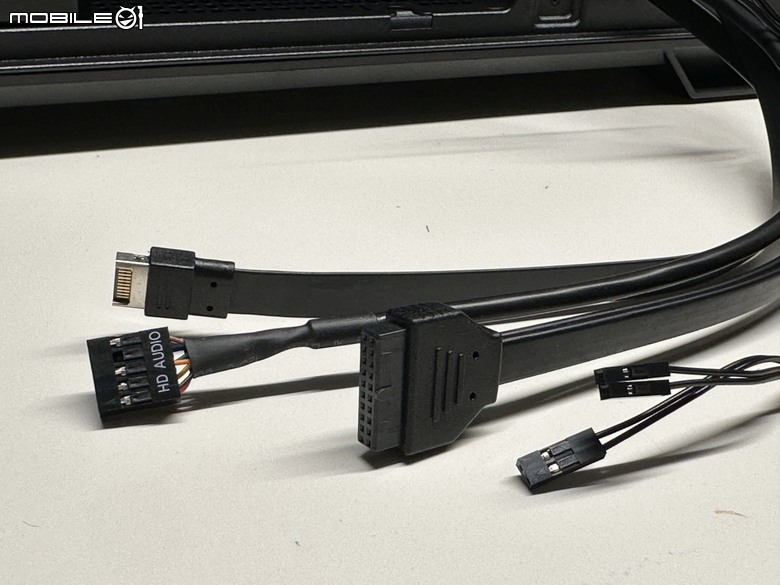 無光黑色信仰貓頭鷹 ft. Antec C7 ARGB