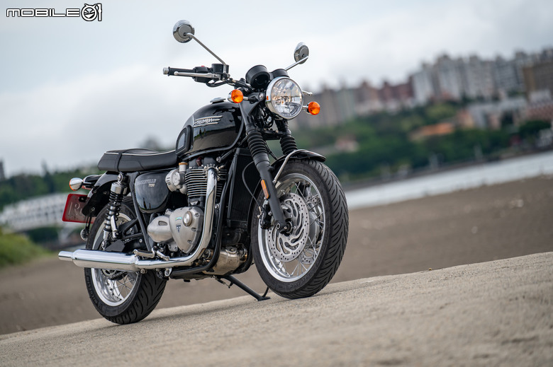 TRIUMPH Bonneville T120 試駕|何謂經典?我就是經典!