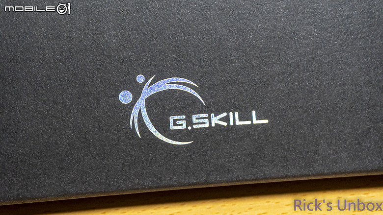 【開箱】尊爵不凡的視覺饗宴 | G.SKILL Trident Z5 Royal 皇家戟 DDR5 SILVER 24Gx2 7200MHz