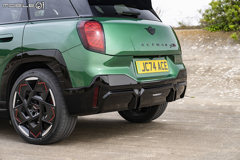 【2024巴黎車展】MINI JCW Electric/Aceman連袂亮相，新一代純電小鋼砲、性能小休旅誕生！