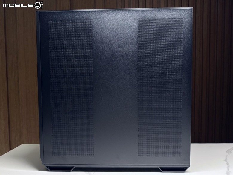 無光黑色信仰貓頭鷹 ft. Antec C7 ARGB