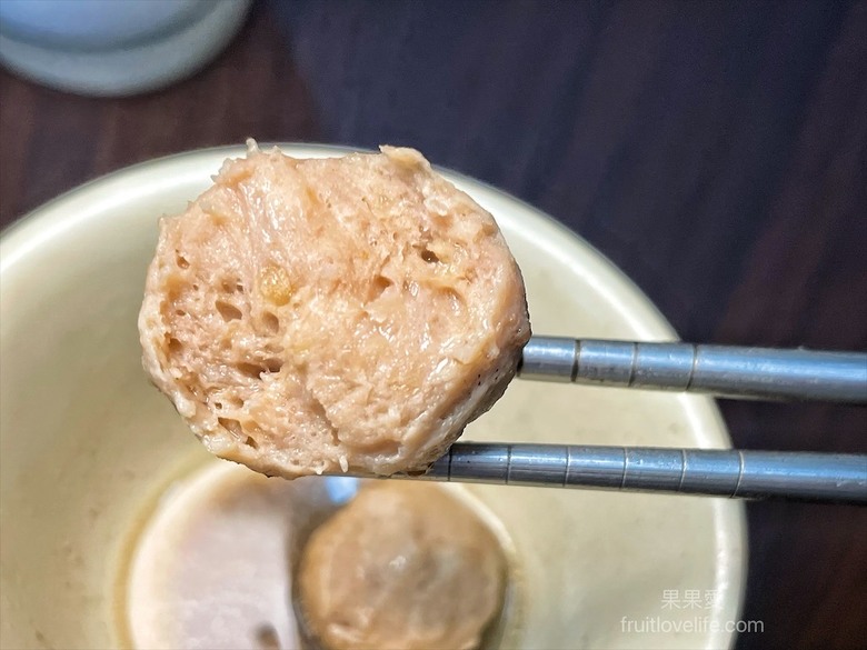 點我看大圖 炭燒羊肉爐火鍋,湯頭好喝,羊肉肉質軟嫩,秋冬進補、聚餐好地方