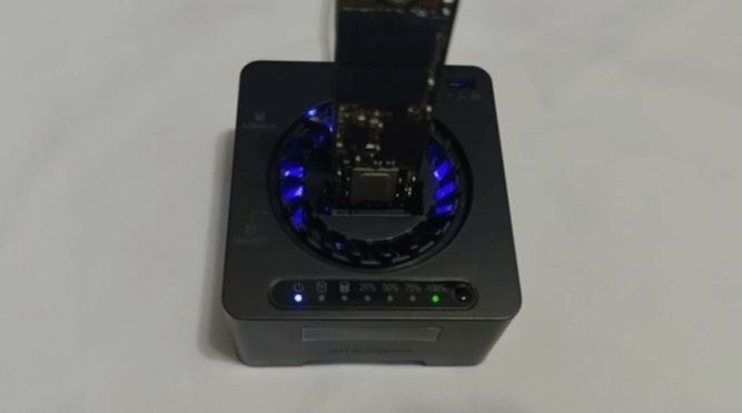 GRAUGEAR G-M2DK-CL-20G 雙M.2 NVMe SSD硬碟拷貝機.開箱測試