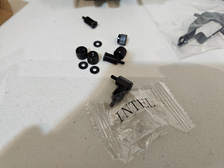 【開箱】雙塔奇城!TT曜越 ASTRIA 600 ARGB主板連動版CPU散熱器(主機板風扇)