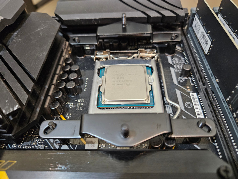 【開箱】雙塔奇城!TT曜越 ASTRIA 600 ARGB主板連動版CPU散熱器(主機板風扇)