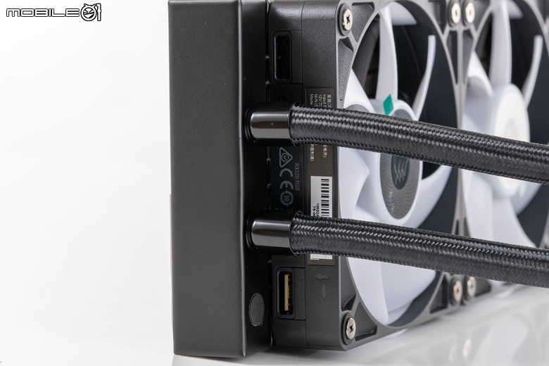 CORSAIR iCUE LINK TITAN 360 RX RGB 一體式水冷散熱器開箱試用 以更高的溫度壓制力應對未來處理器挑戰