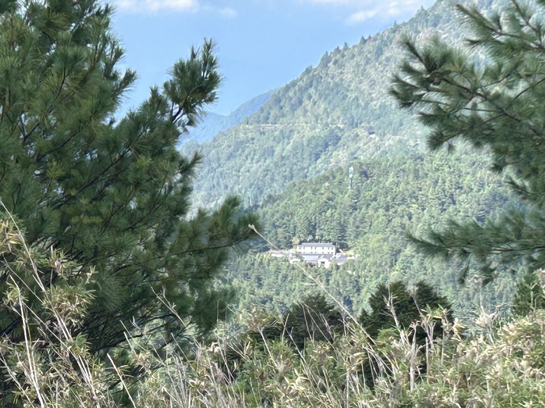 登麟趾山 朝聖台灣之巔玉山