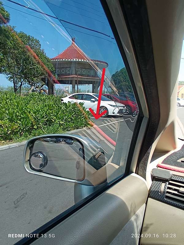 新手駕駛倒車入庫的方法